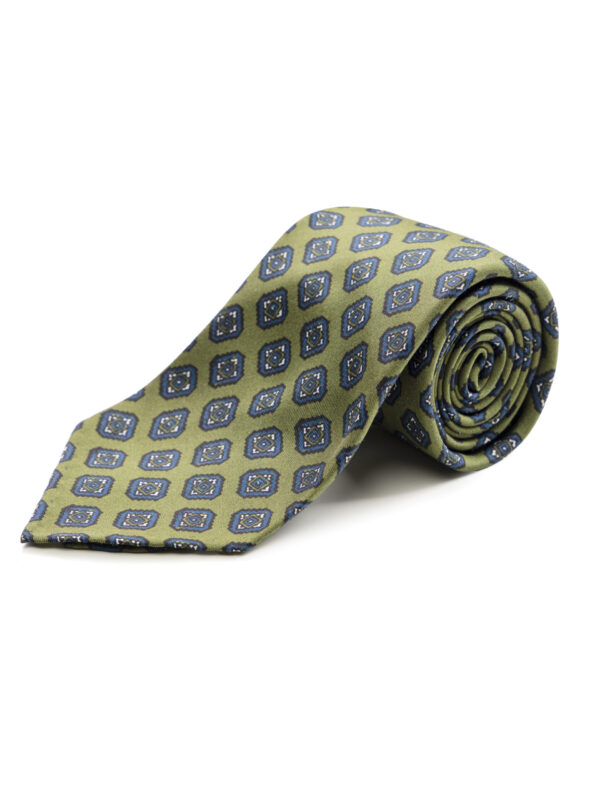 Zielono – granatowy krawat Macclesfield Balamonte – widok złożonego krawata w eleganckim splocie grenadyny lub wzorze Macclesfield