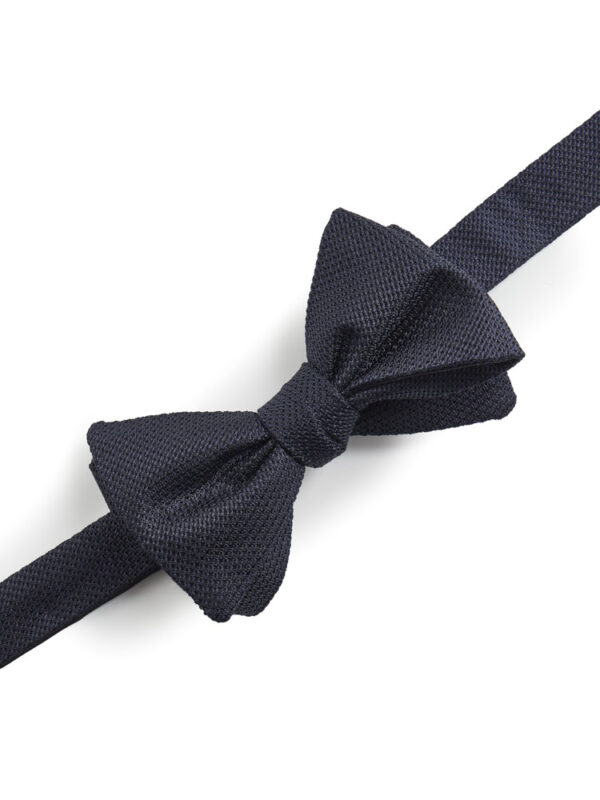 Granatowa mucha z grenadyny