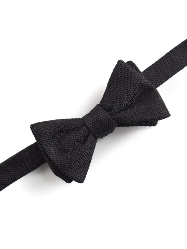 Czarna mucha z grenadyny