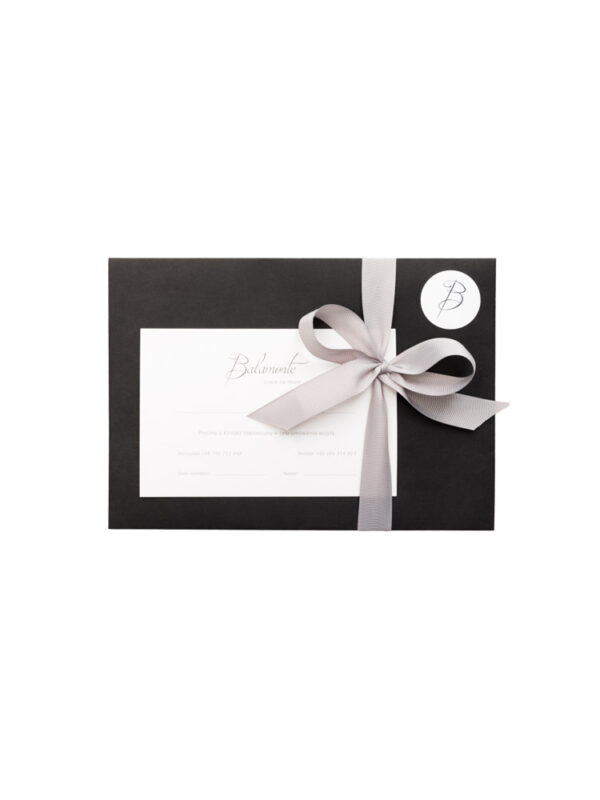 Karta podarunkowa na wybraną kwotę w formie zapakowanego prezentu