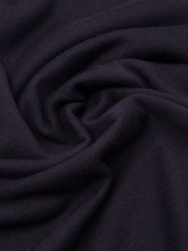 Bawełniana dzianina swetra Balamonte – miękki i elastyczny materiał w subtelnym splocie